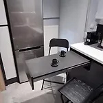 Flat 66 Premium Urban Retreat In The Center Of 塞萨洛尼基