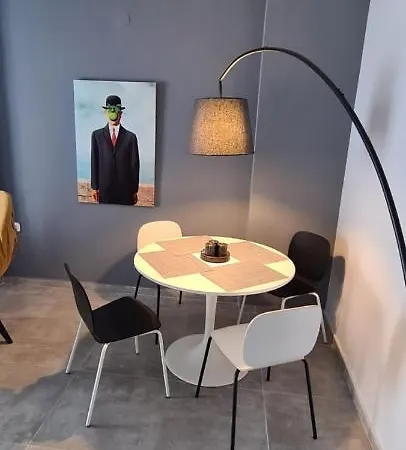 Flat 66 Premium Urban Retreat In The Center Of Apartment *