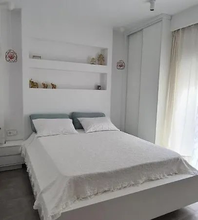 Flat 66 Premium Urban Retreat In The Center Of شقة سالونيك