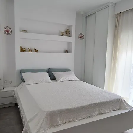 Flat 66 Premium Urban Retreat In The Center Of Apartament *