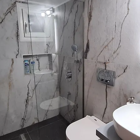 شقة Flat 66 Premium Urban Retreat In The Center Of سالونيك
