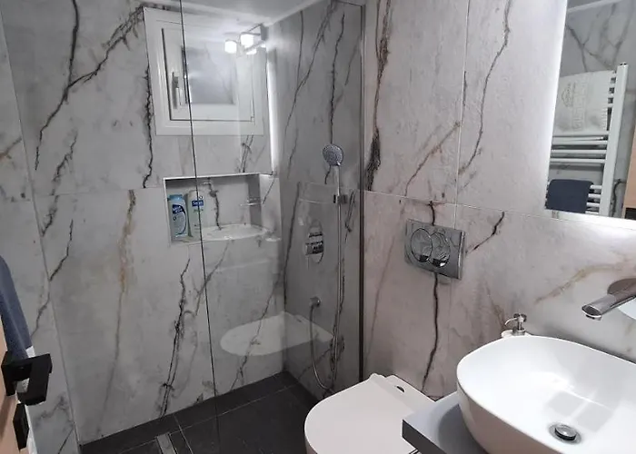 Flat 66 Premium Urban Retreat In The Center Of