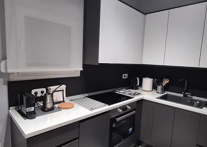 Flat 66 Premium Urban Retreat In The Center Of